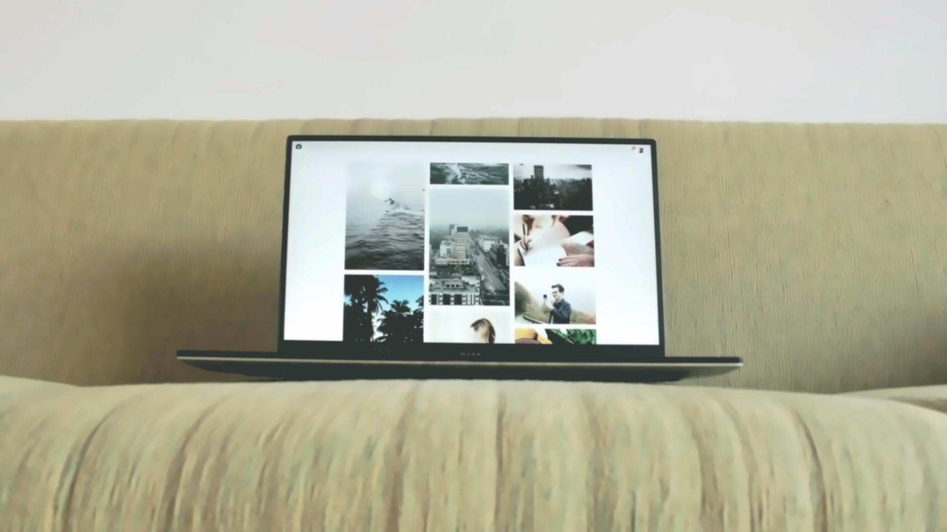 Profesional analizando datos financieros en pantalla